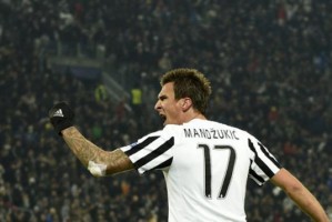  尤文图斯老将宝刀未老，意甲经验优势助力夺冠